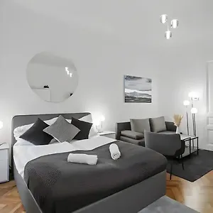  Апартаменты Apartment, Central, 2 Min To U1 Keplerplatz, Monthly Only