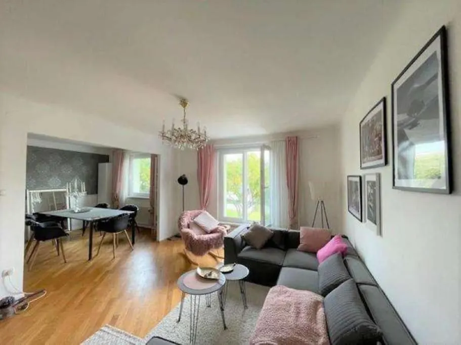 Nice Apartment In Vienna With Garden